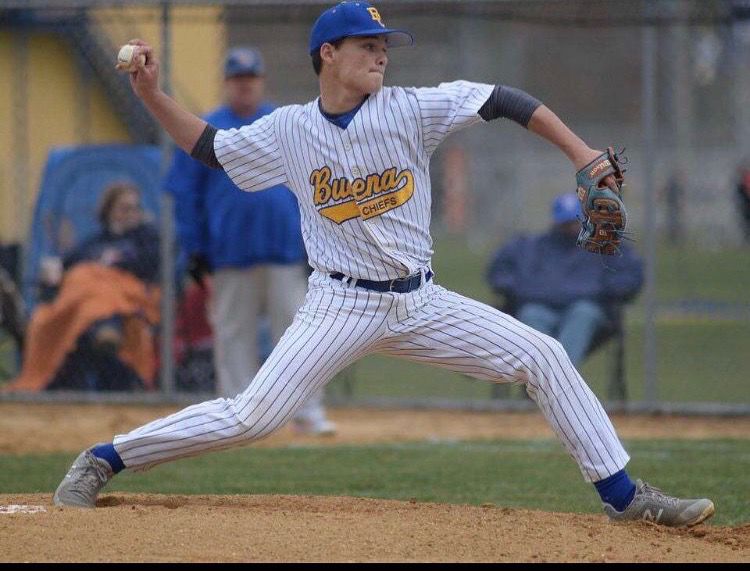Brady Betts, Buena